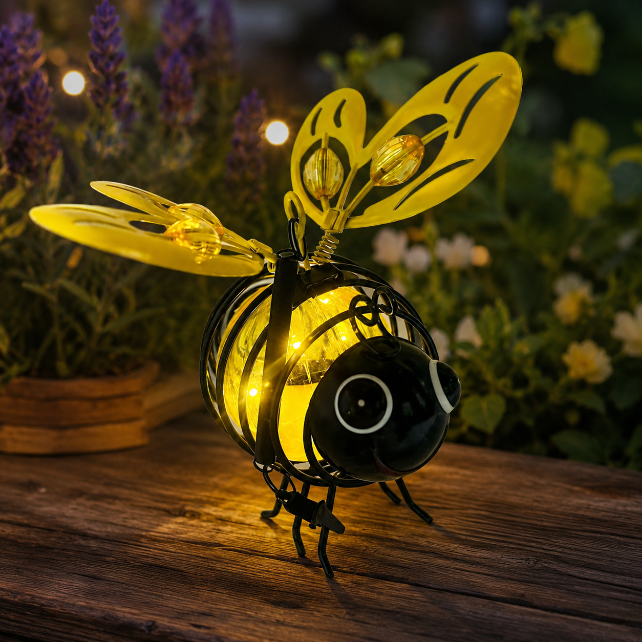 🔥Last Day 70% OFF🔥 Hanging Solar Bee Light – Warm Amber Glow, Flicker-Free, Perfect for Garden Parties, Camping, or Kids’ Rooms – Spread Joy Day and Night 🌞🌜
